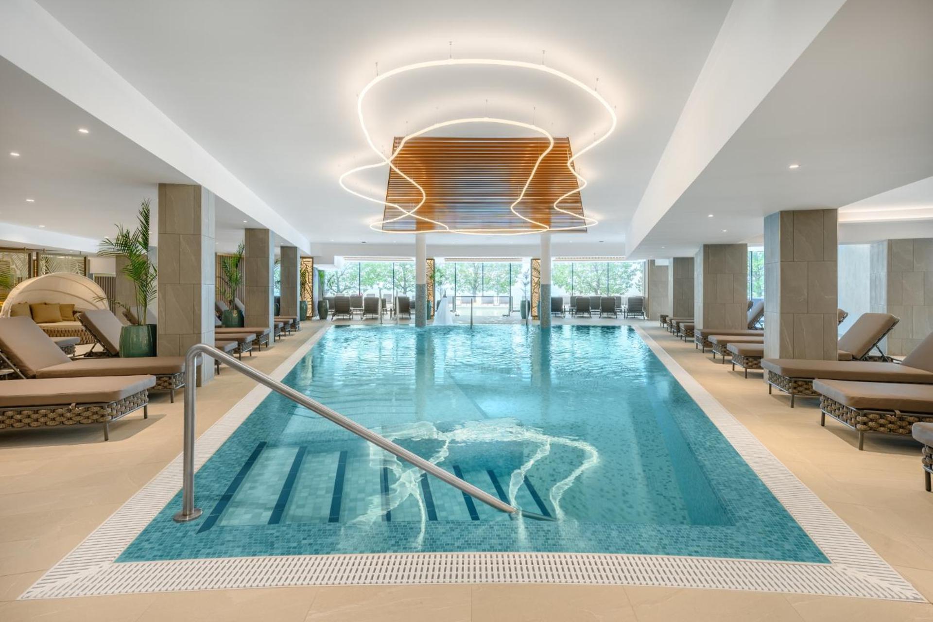 באלאטונקנשה Kenese Bay Garden Resort & Conference מראה חיצוני תמונה
