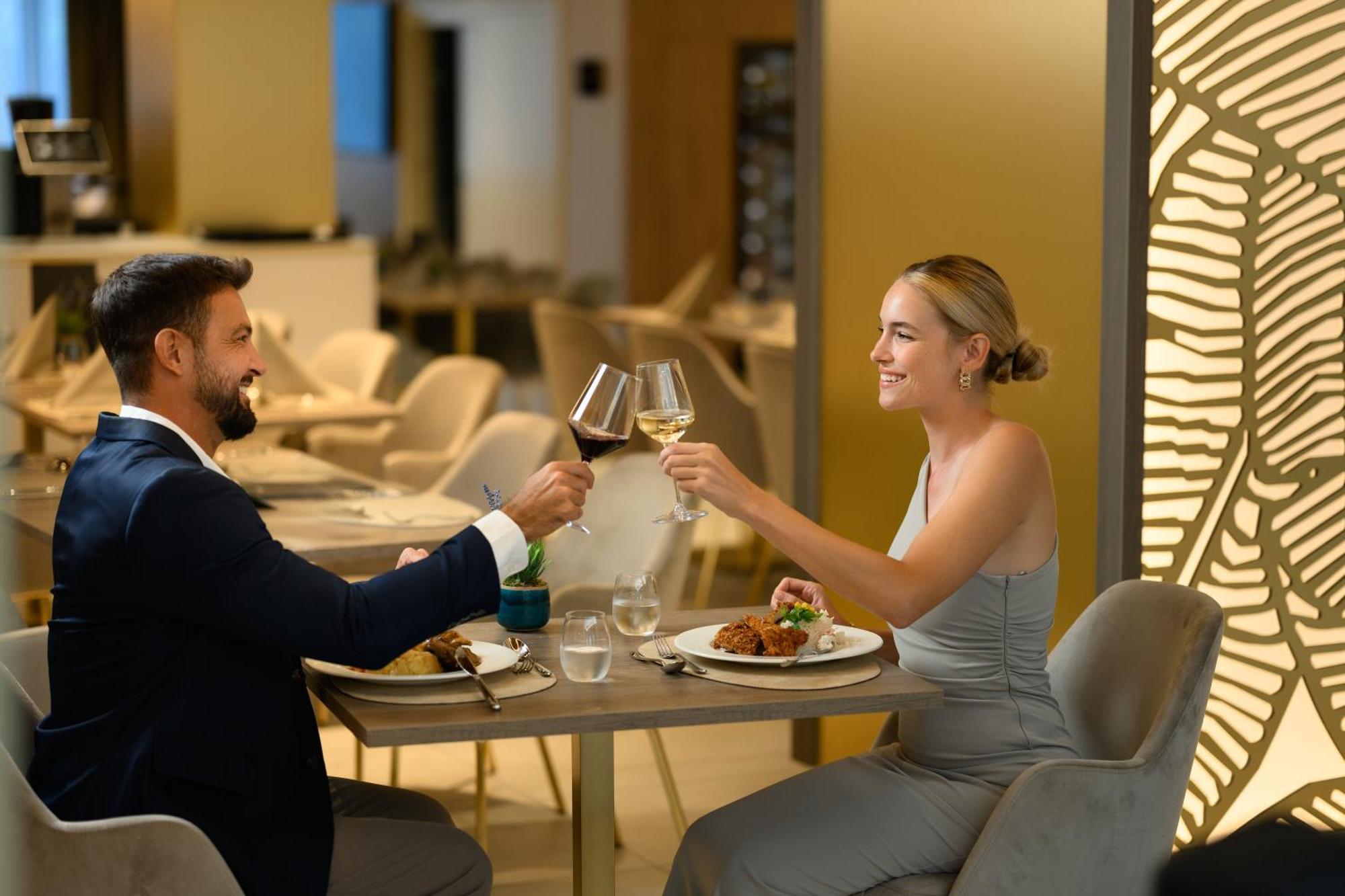 באלאטונקנשה Kenese Bay Garden Resort & Conference מראה חיצוני תמונה
