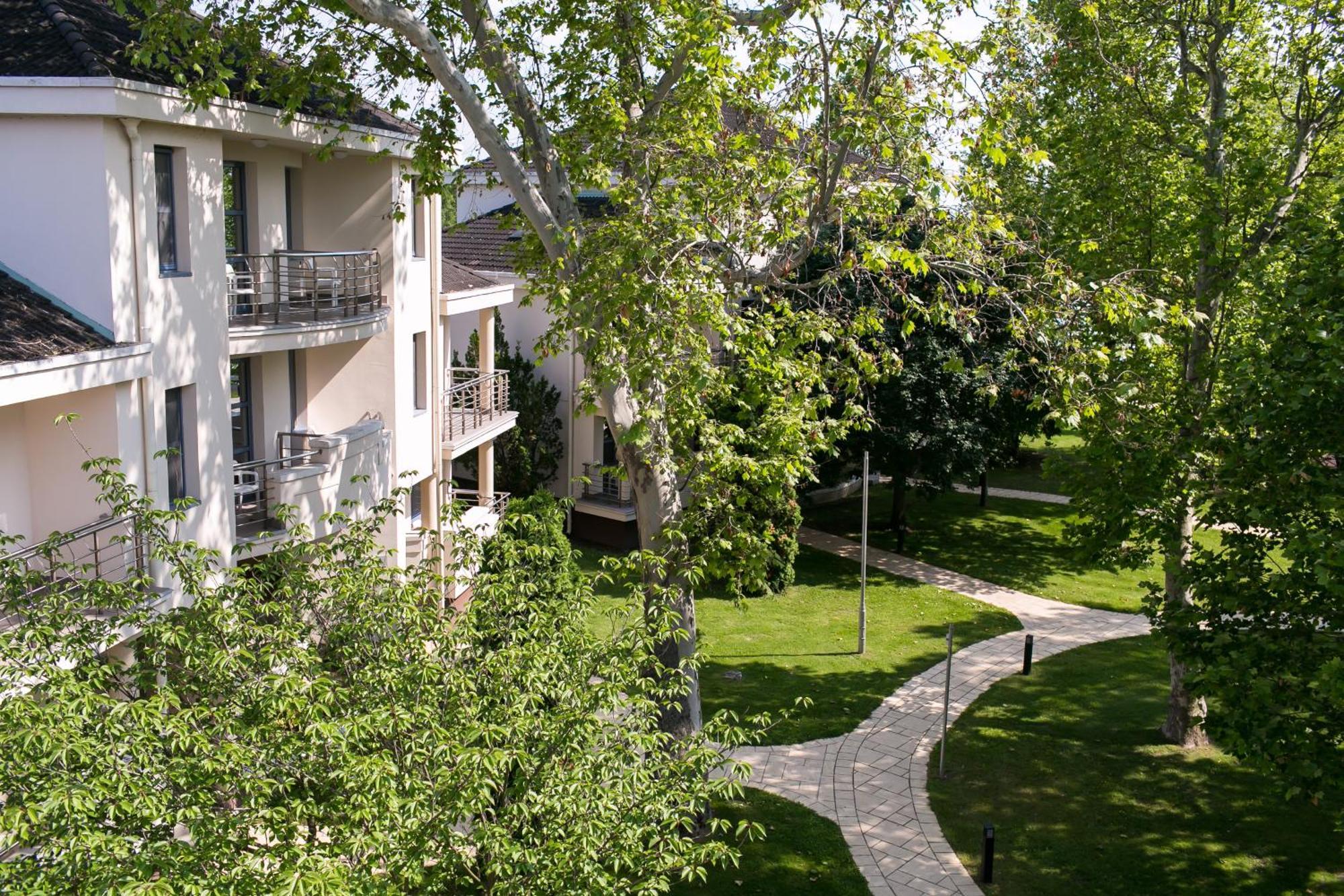 באלאטונקנשה Kenese Bay Garden Resort & Conference מראה חיצוני תמונה